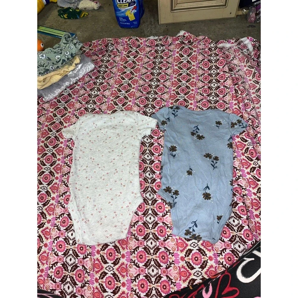 Lot of 6 Baby Girl’s Bodysuits Size 6 Months